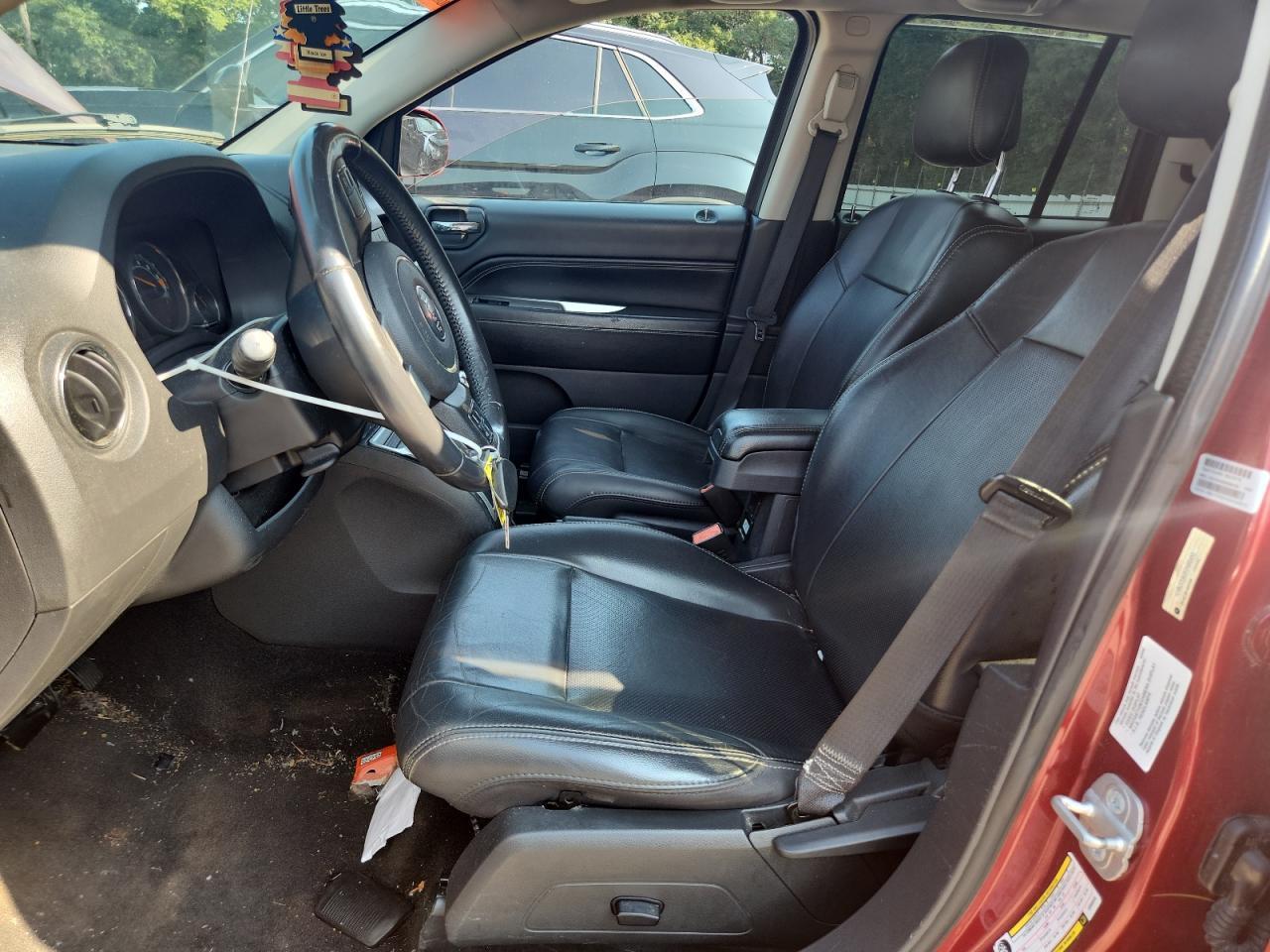 2014 Jeep Compass Latitude - Image 7