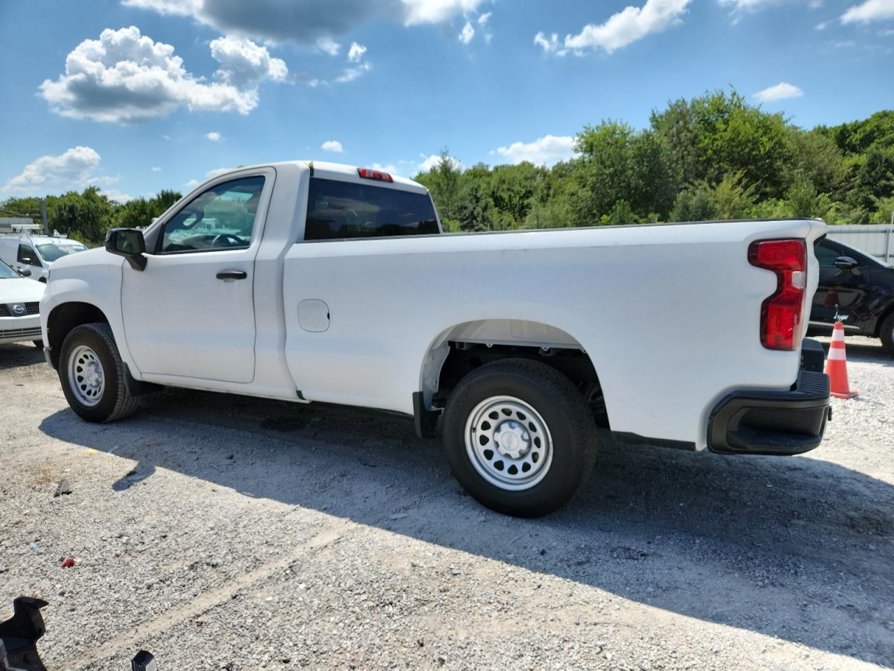 2025 Chevrolet Silverado K1500 - Фото 2