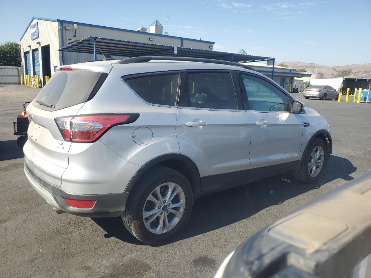 2018 Ford Escape Se - Фото 3