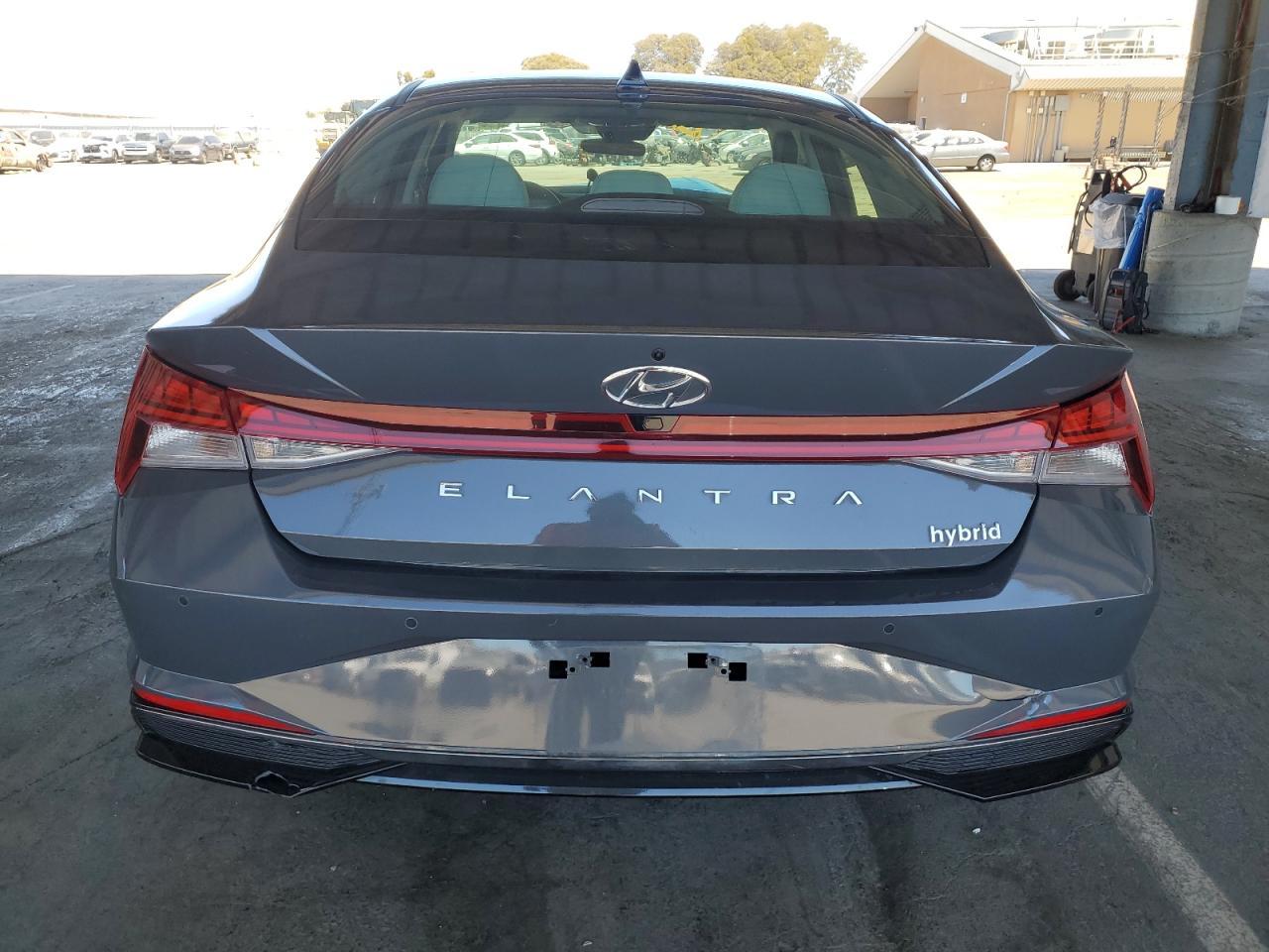 2023 Hyundai Elantra Limited - Фото 6