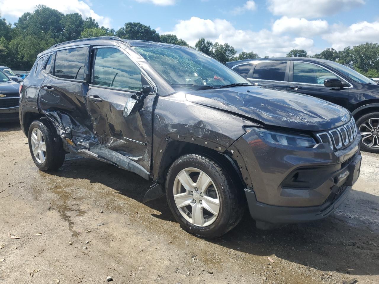 2022 Jeep Compass Latitude - Image 4