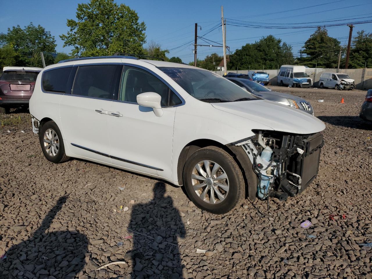 2019 Chrysler Pacifica Touring L - Image 4