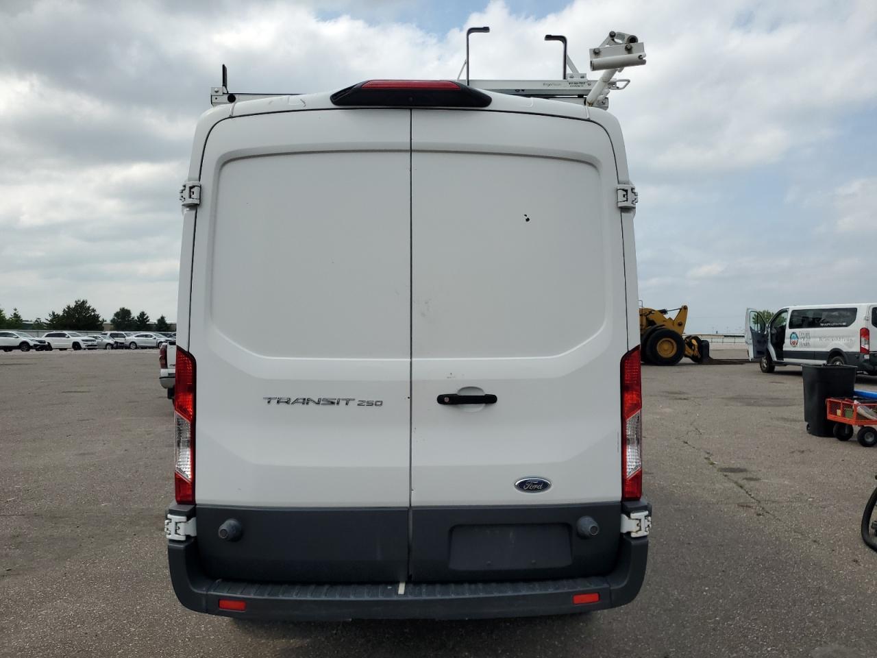 2018 Ford Transit T-250 - Фото 6