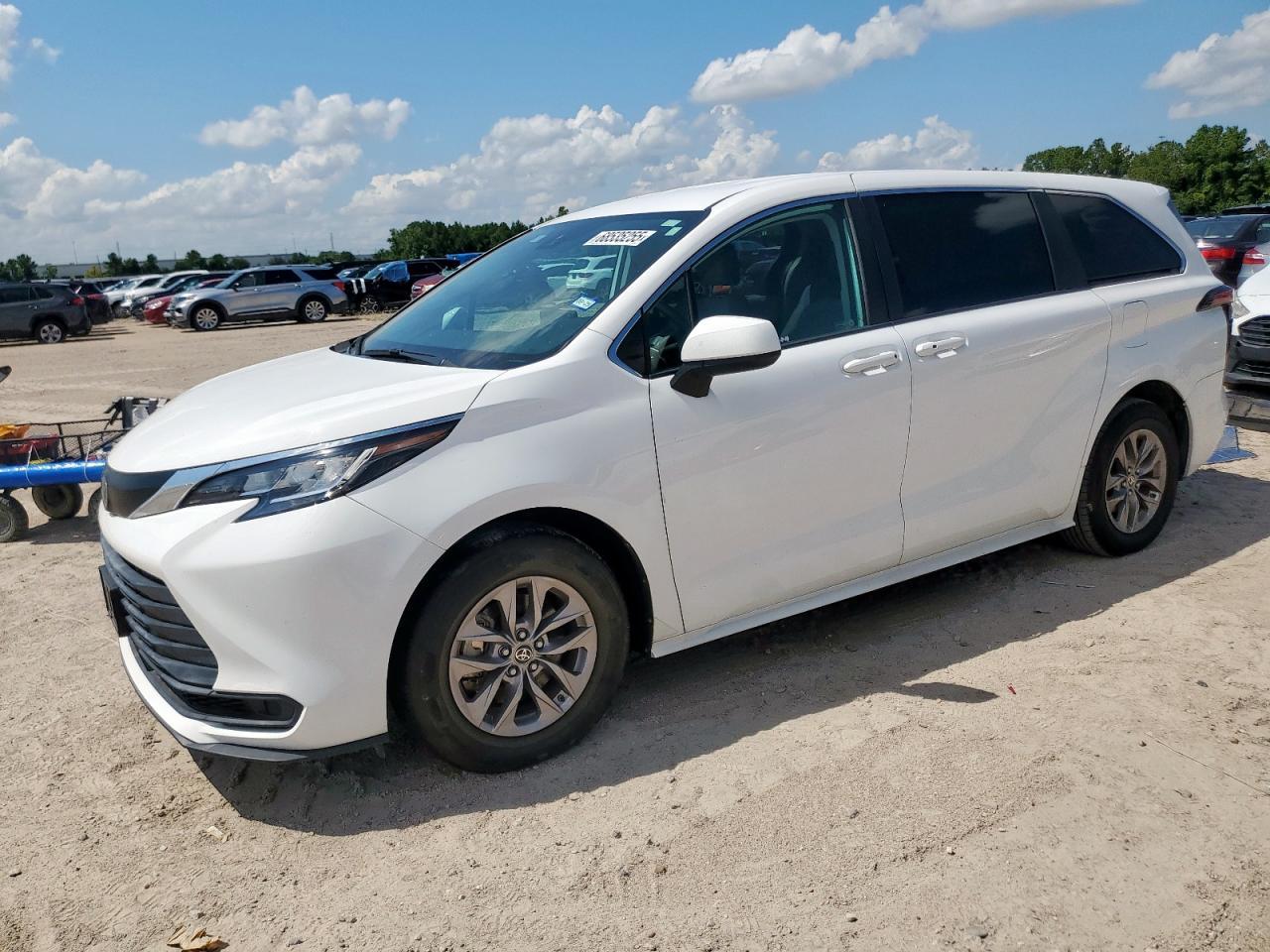2022 Toyota Sienna Le