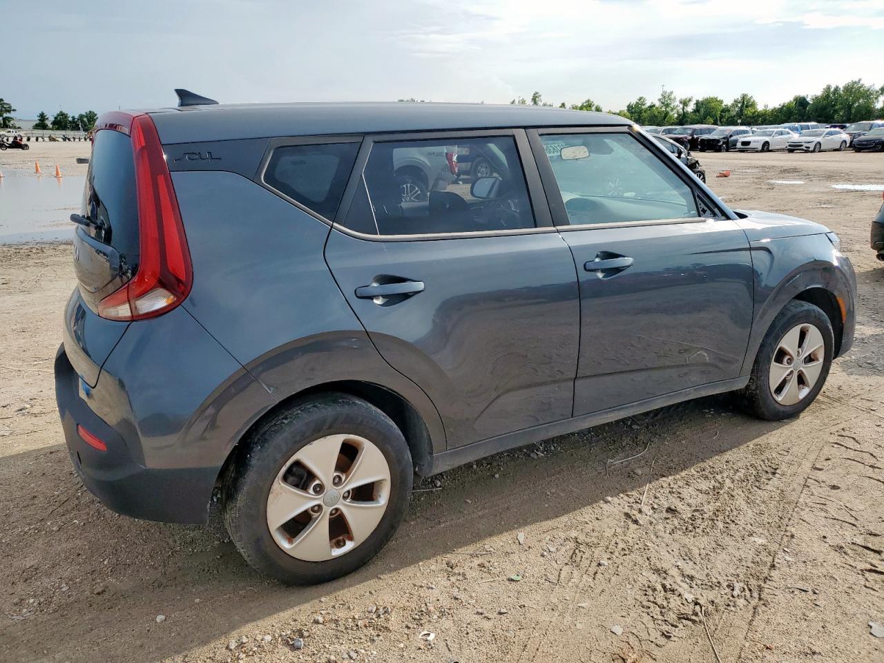 2022 Kia Soul Lx - Image 3