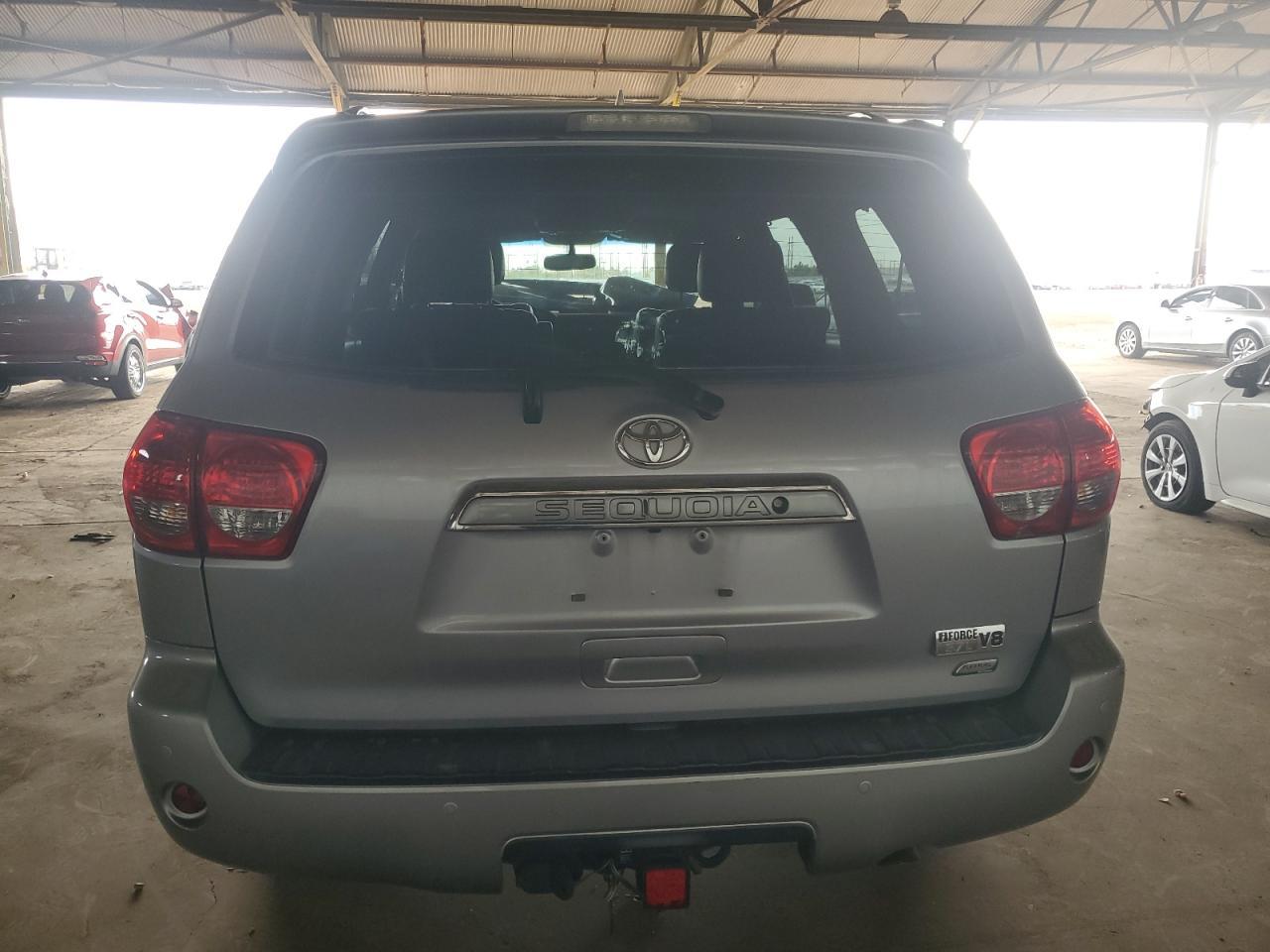 2017 Toyota Sequoia Limited - Фото 6