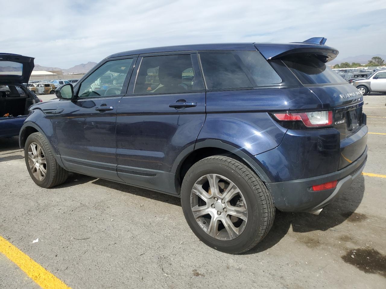 2019 Land Rover Range Rover Evoque Se - Фото 2