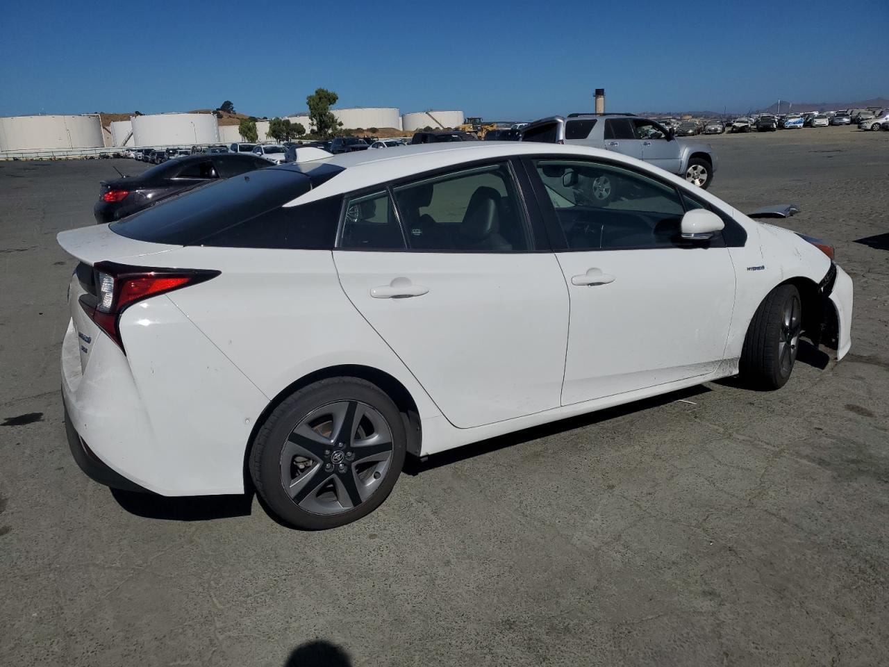 2022 Toyota Prius Night Shade - Фото 3