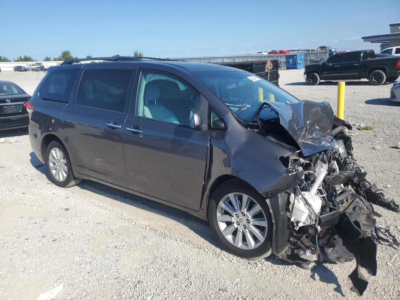 2012 Toyota Sienna Xle - Image 4