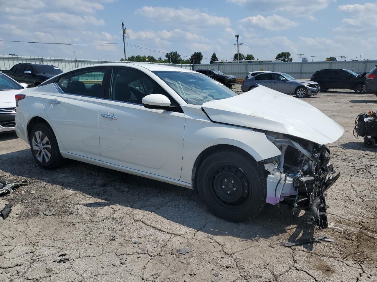 2021 Nissan Altima S - Фото 4