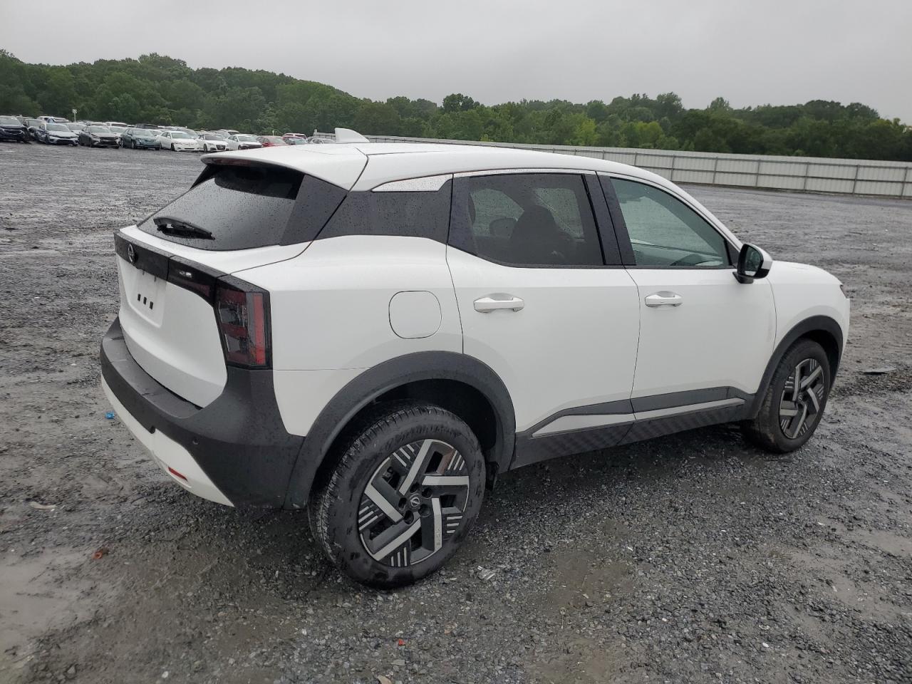 2025 Nissan Kicks Sv - Image 3