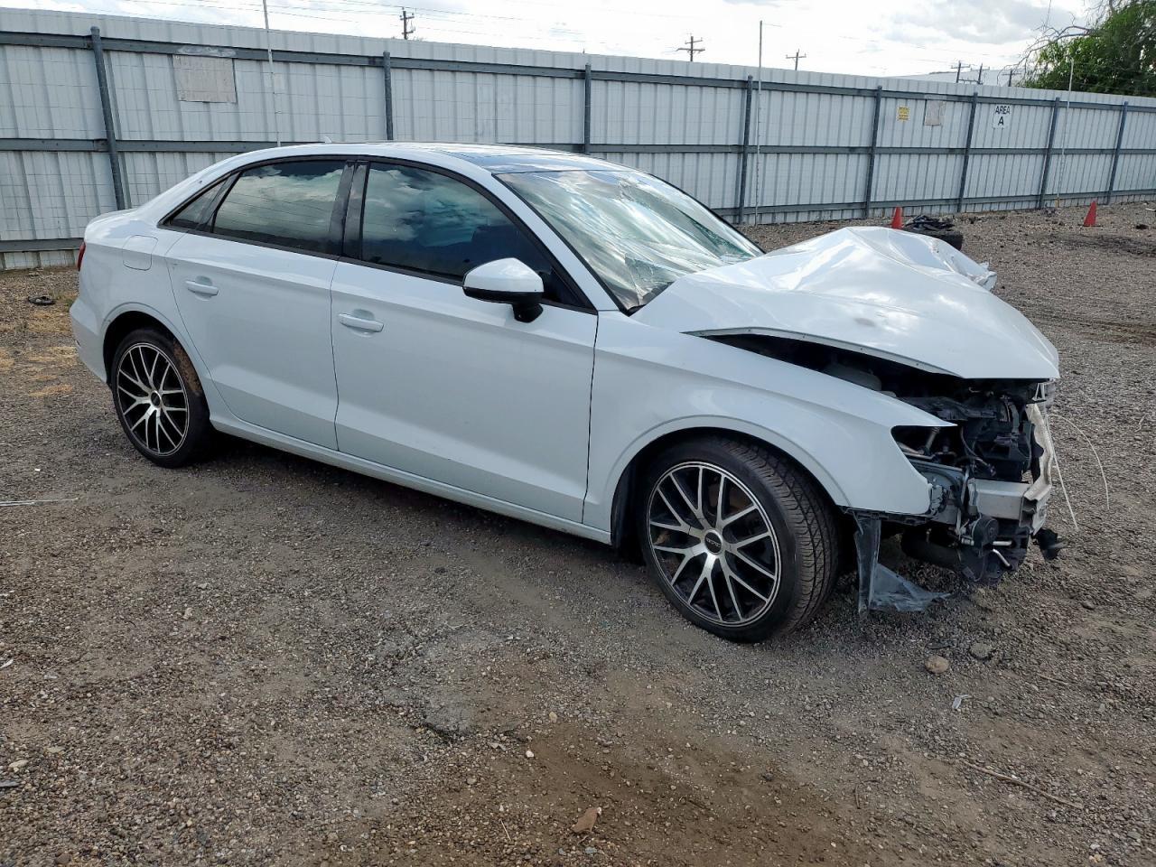 2016 Audi A3 Premium - Image 4