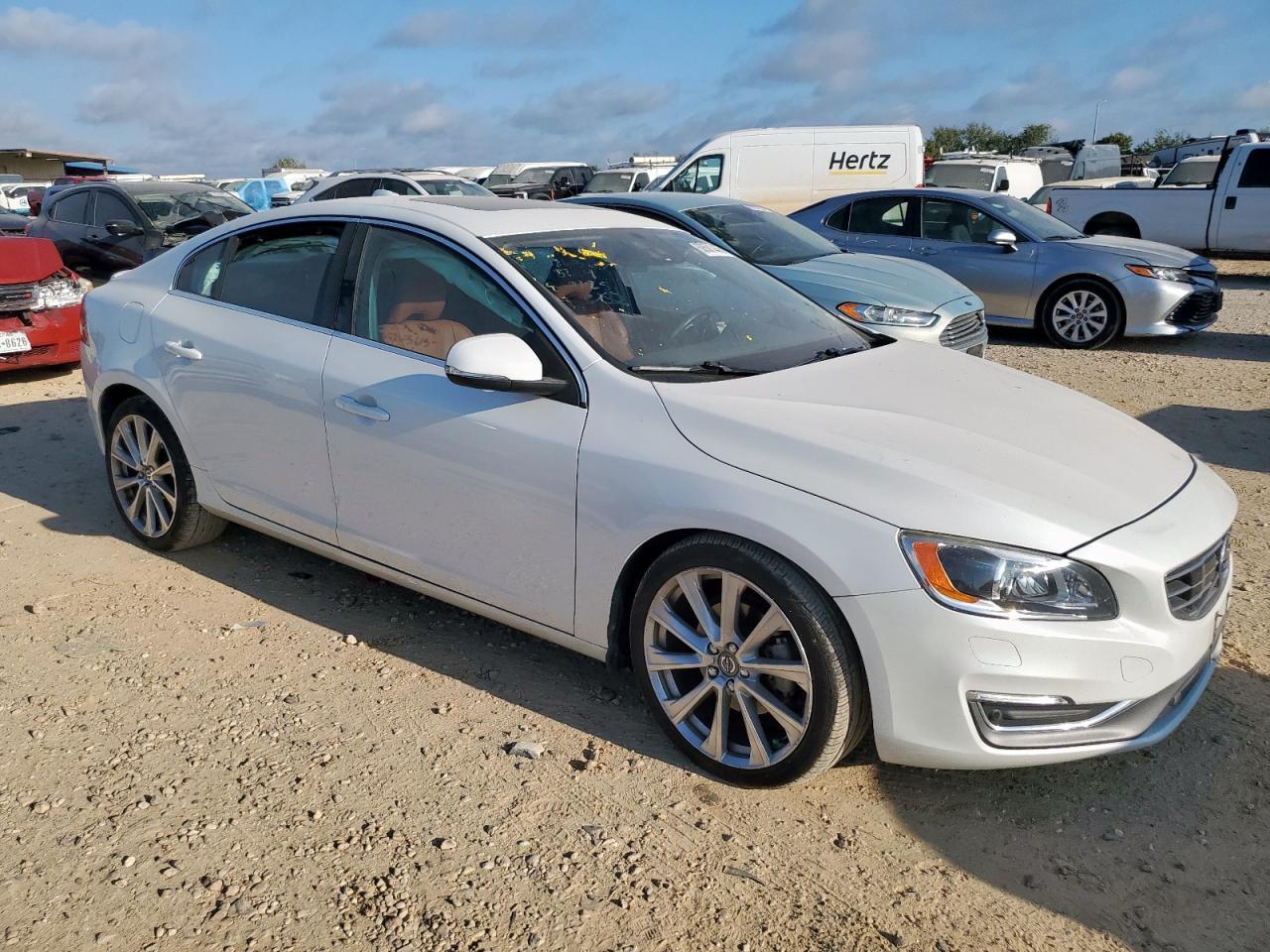 2018 Volvo S60 Platinum - Фото 4