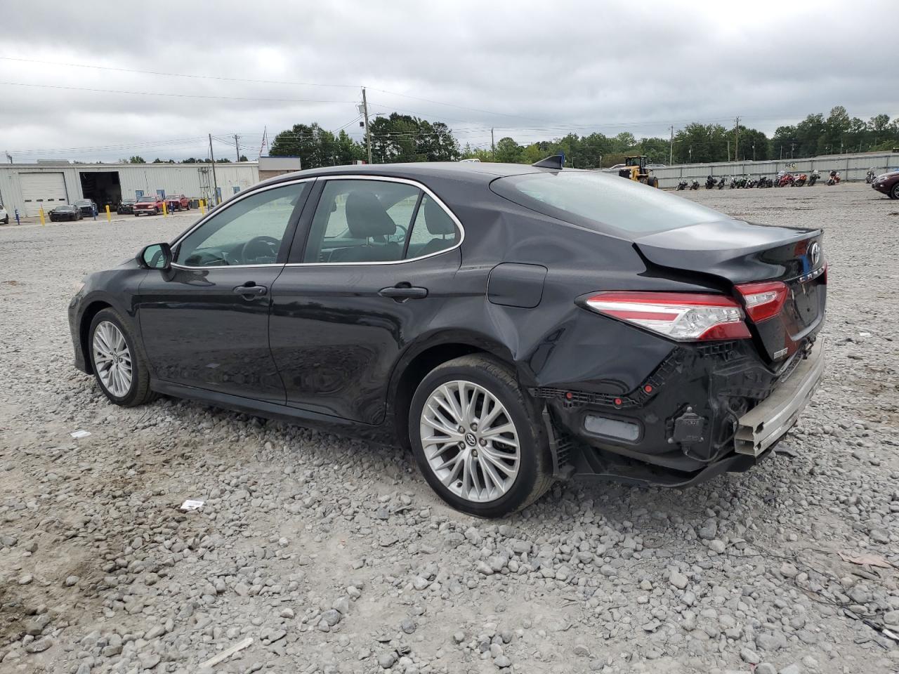 2020 Toyota Camry Xle - Фото 2