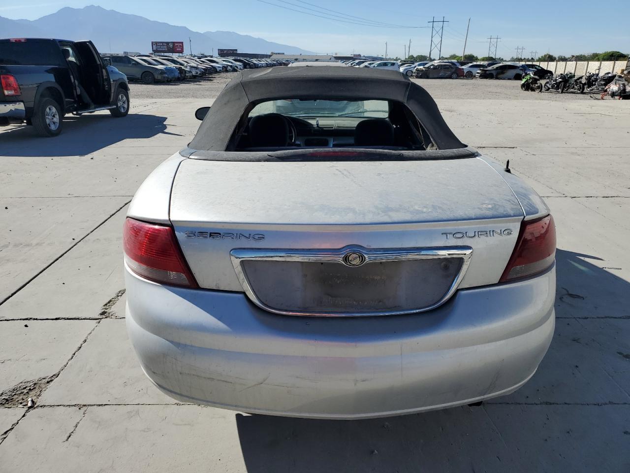 2005 Chrysler Sebring Touring - Image 6