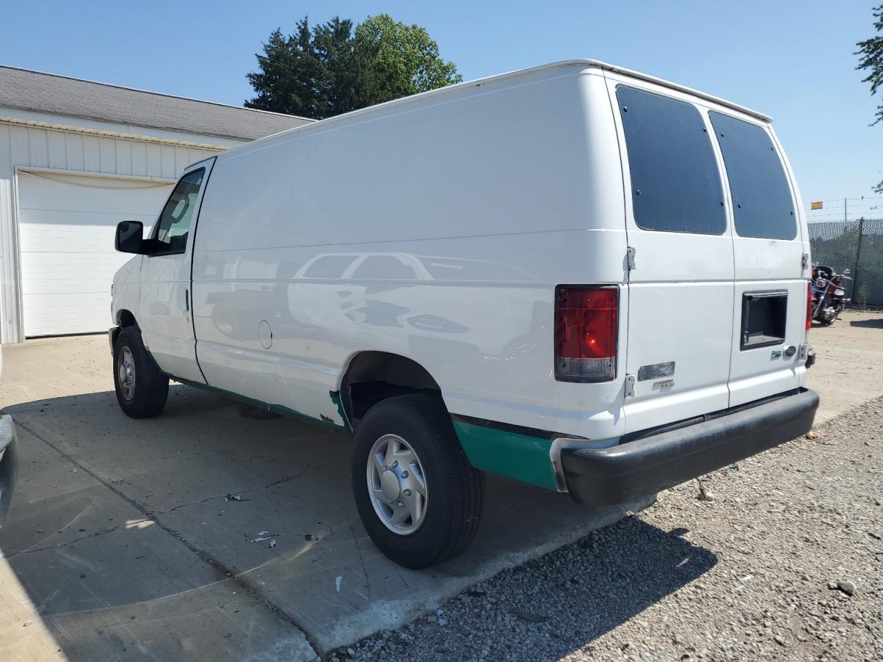 2012 Ford Econoline E250 Van - Фото 2