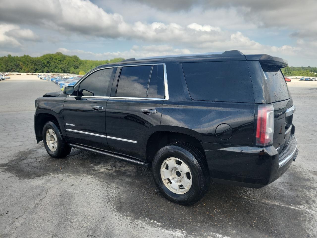 2015 GMC Yukon Denali - Фото 2