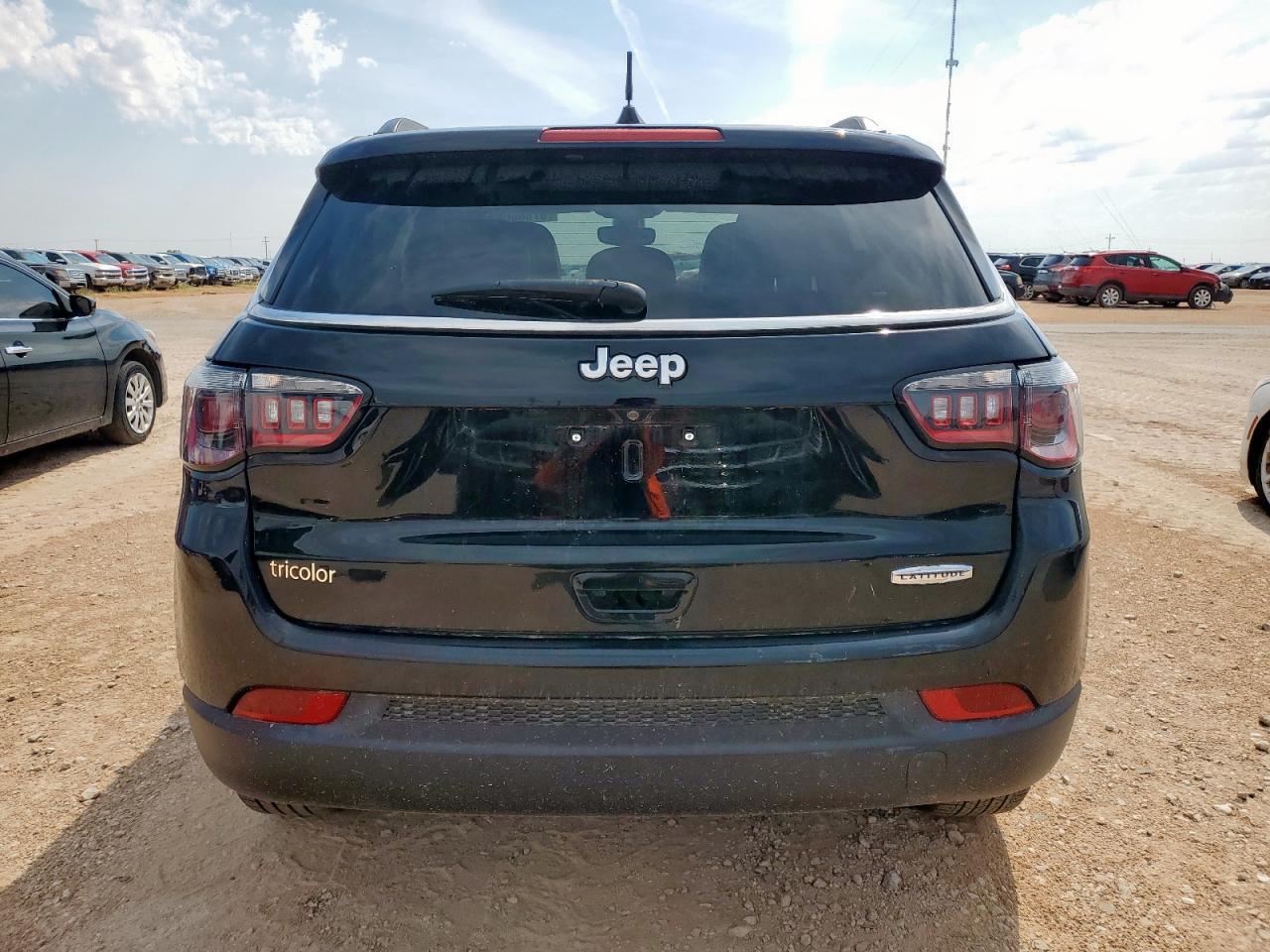 2021 Jeep Compass Latitude - Image 6