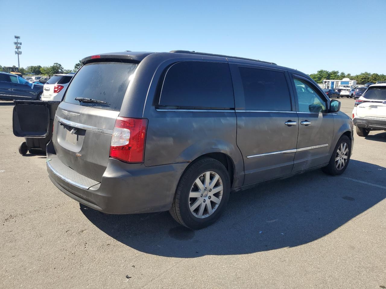 2015 Chrysler Town & Country Touring - Фото 3