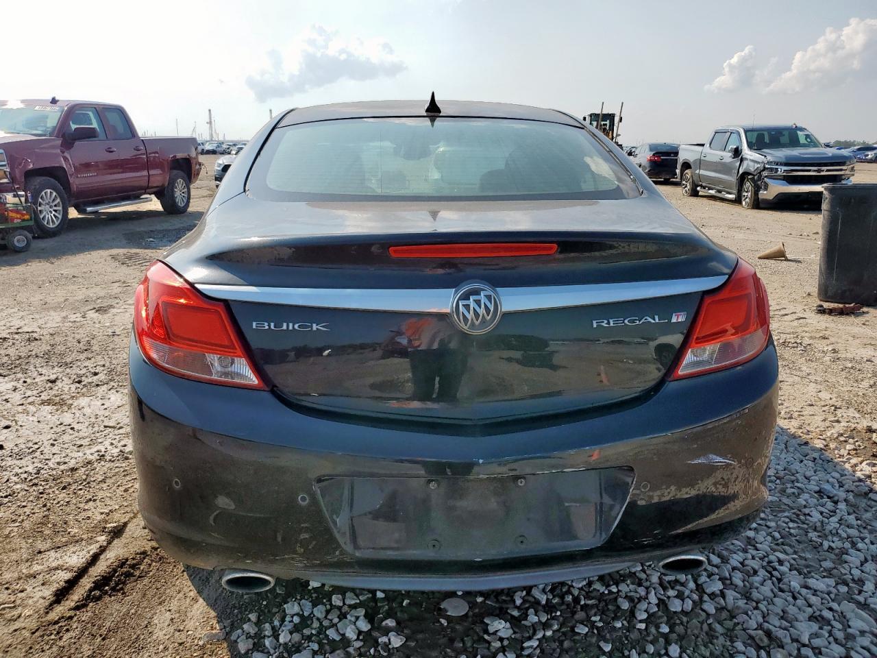 2012 Buick Regal Premium - Image 6