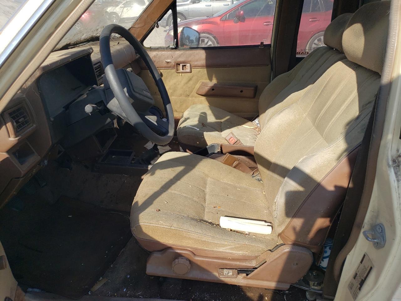 1986 Toyota Pickup Xtracab Rn56 Sr5 - Image 7