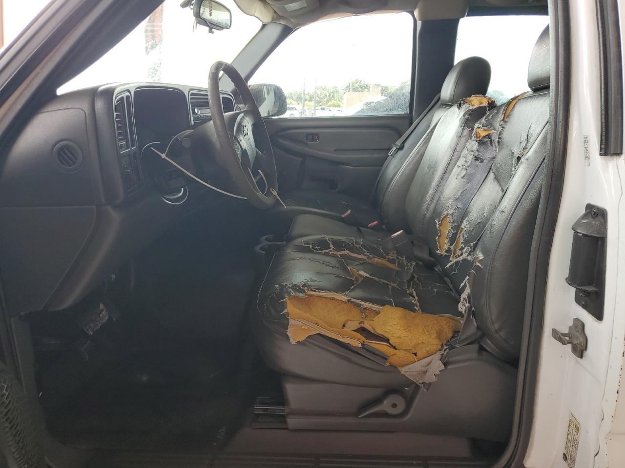 2006 Chevrolet Silverado C1500 - Image 7