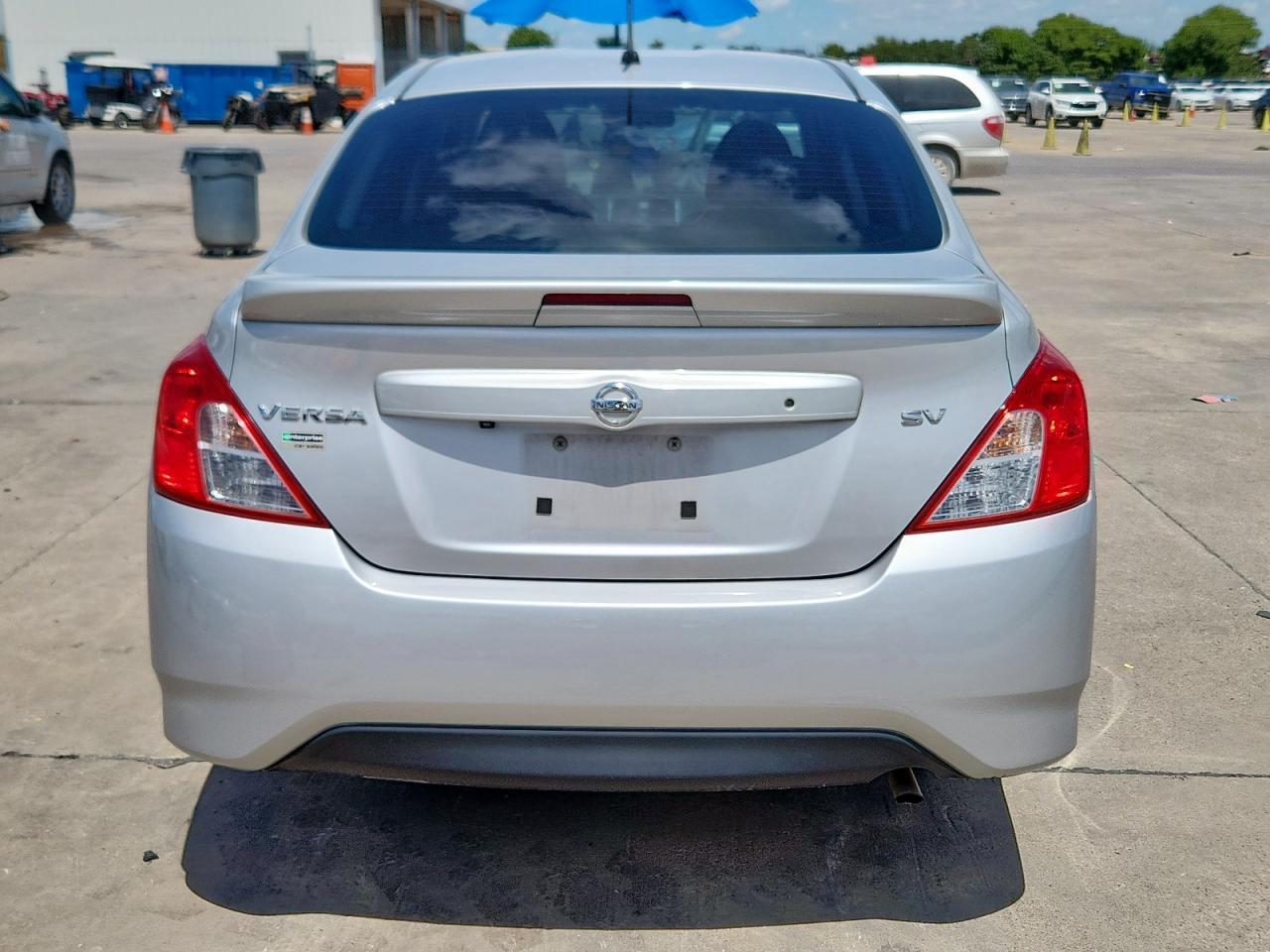 2019 Nissan Versa S - Фото 6