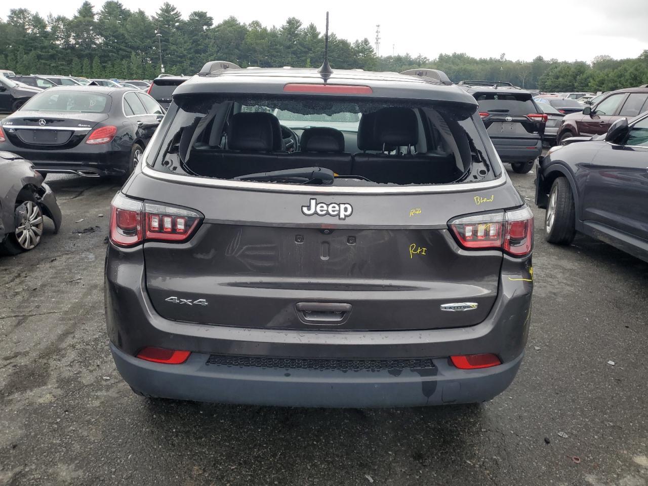 2019 Jeep Compass Latitude - Image 6