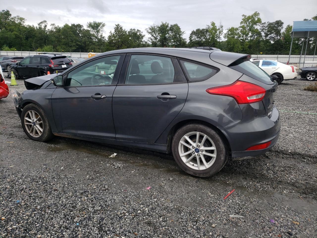 2017 Ford Focus Se - Фото 2