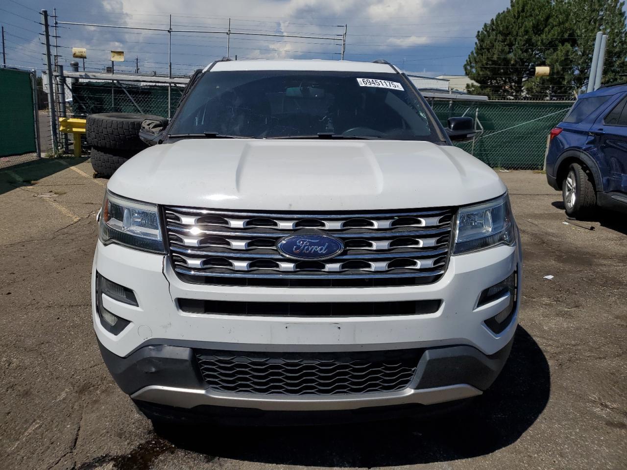 2017 Ford Explorer Xlt - Image 5