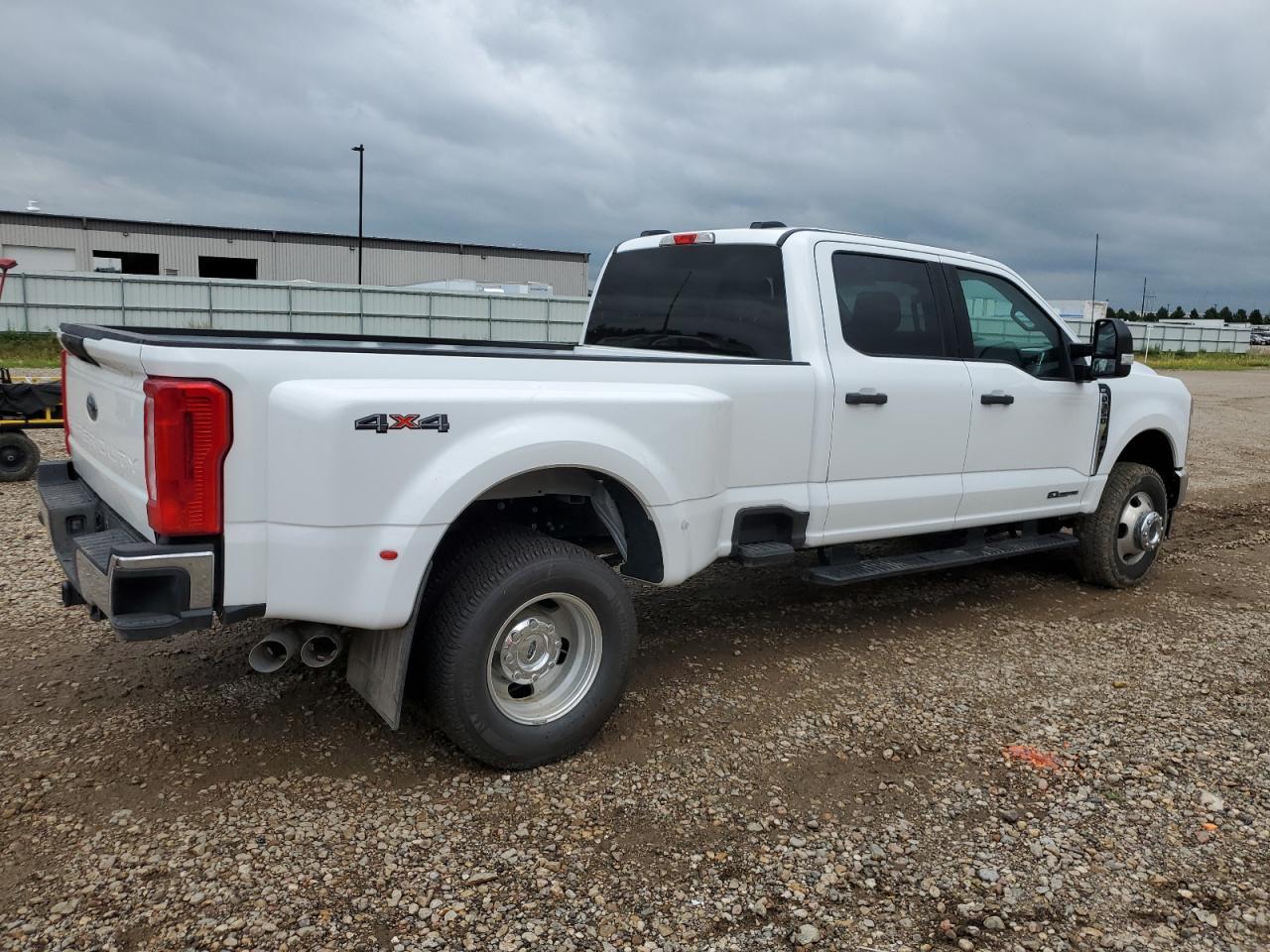 2025 Ford F350 Super Duty - Фото 3