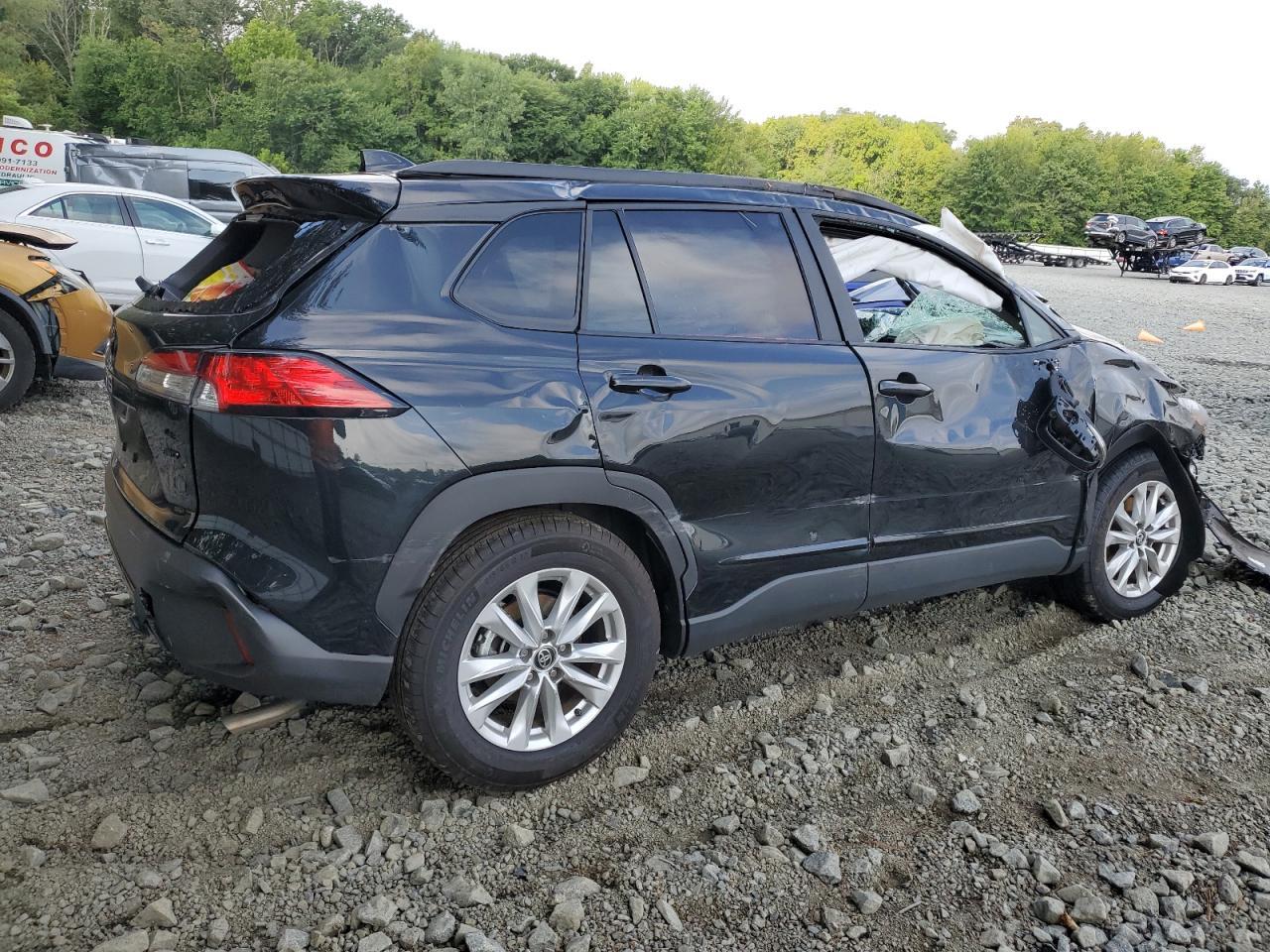 2024 Toyota Corolla Cross Le - Фото 3