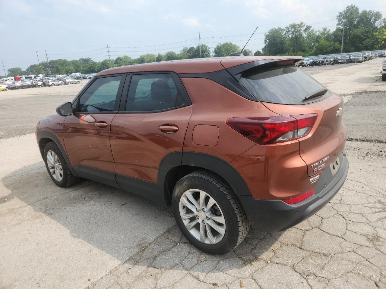 2021 Chevrolet Trailblazer Ls - Фото 2