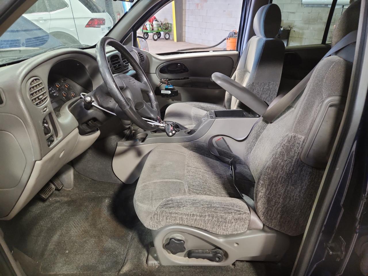 2003 Chevrolet Trailblazer - Image 7