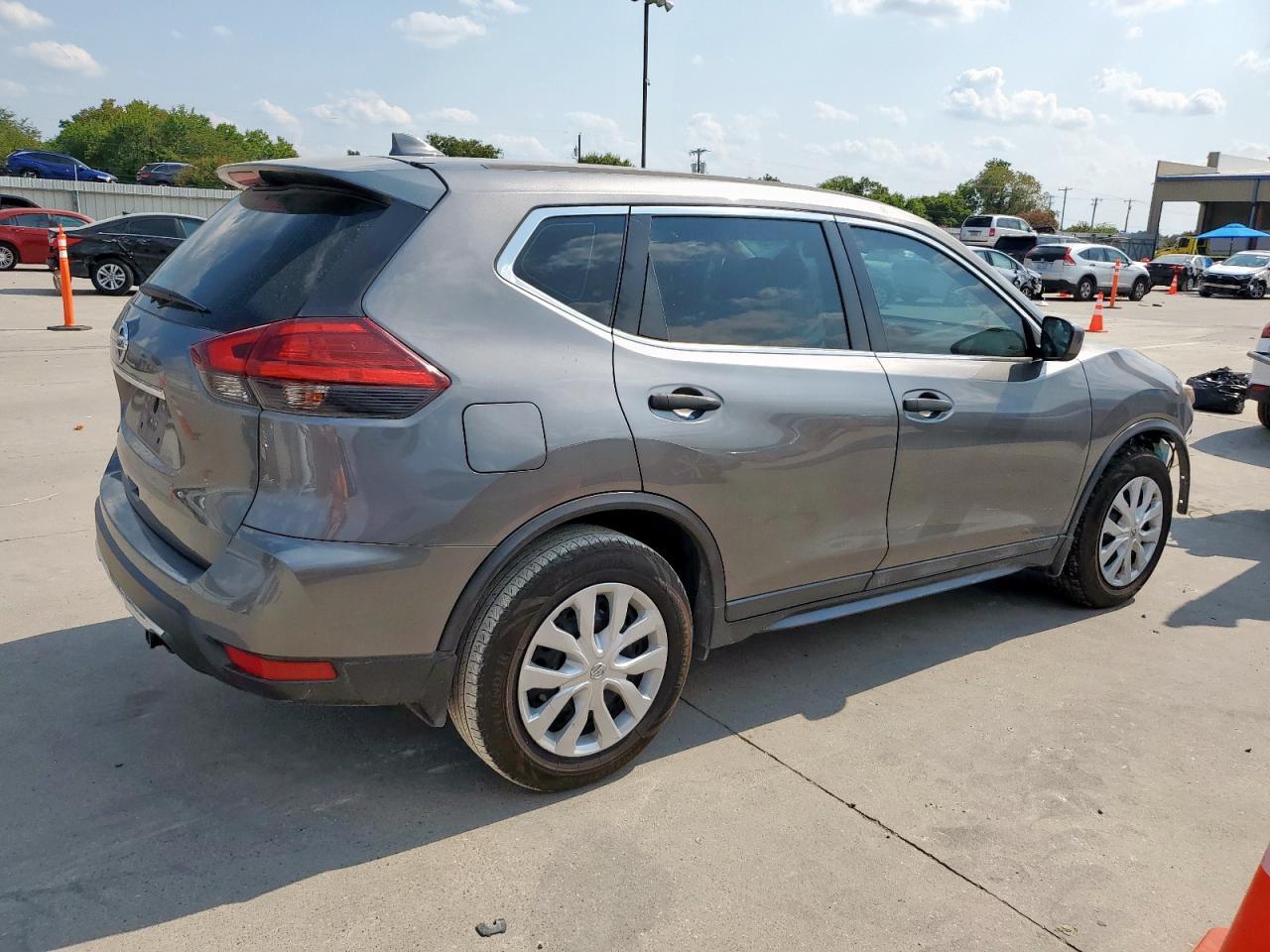 2017 Nissan Rogue S - Фото 3