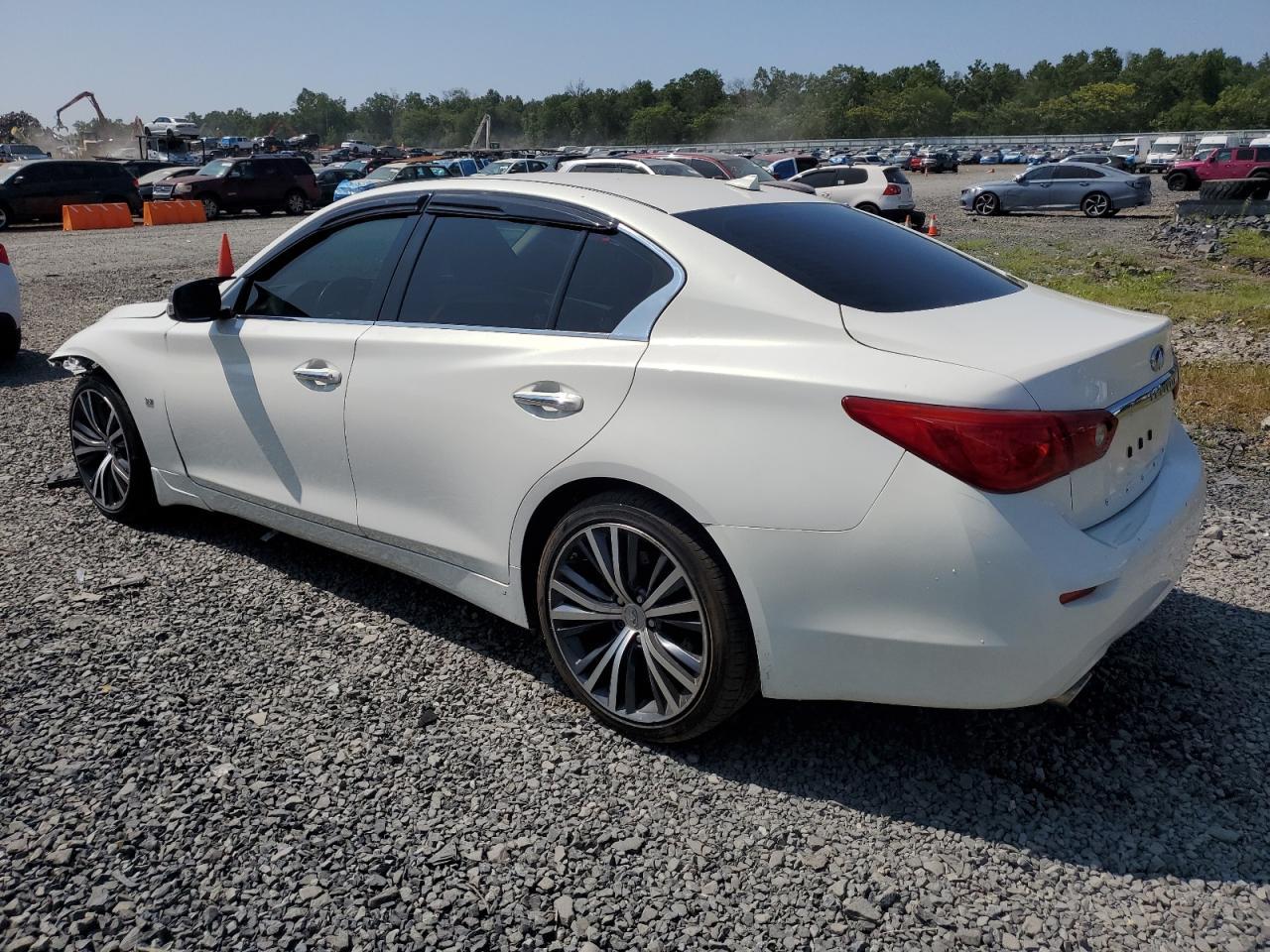 2015 Infiniti Q50 Base - Фото 2