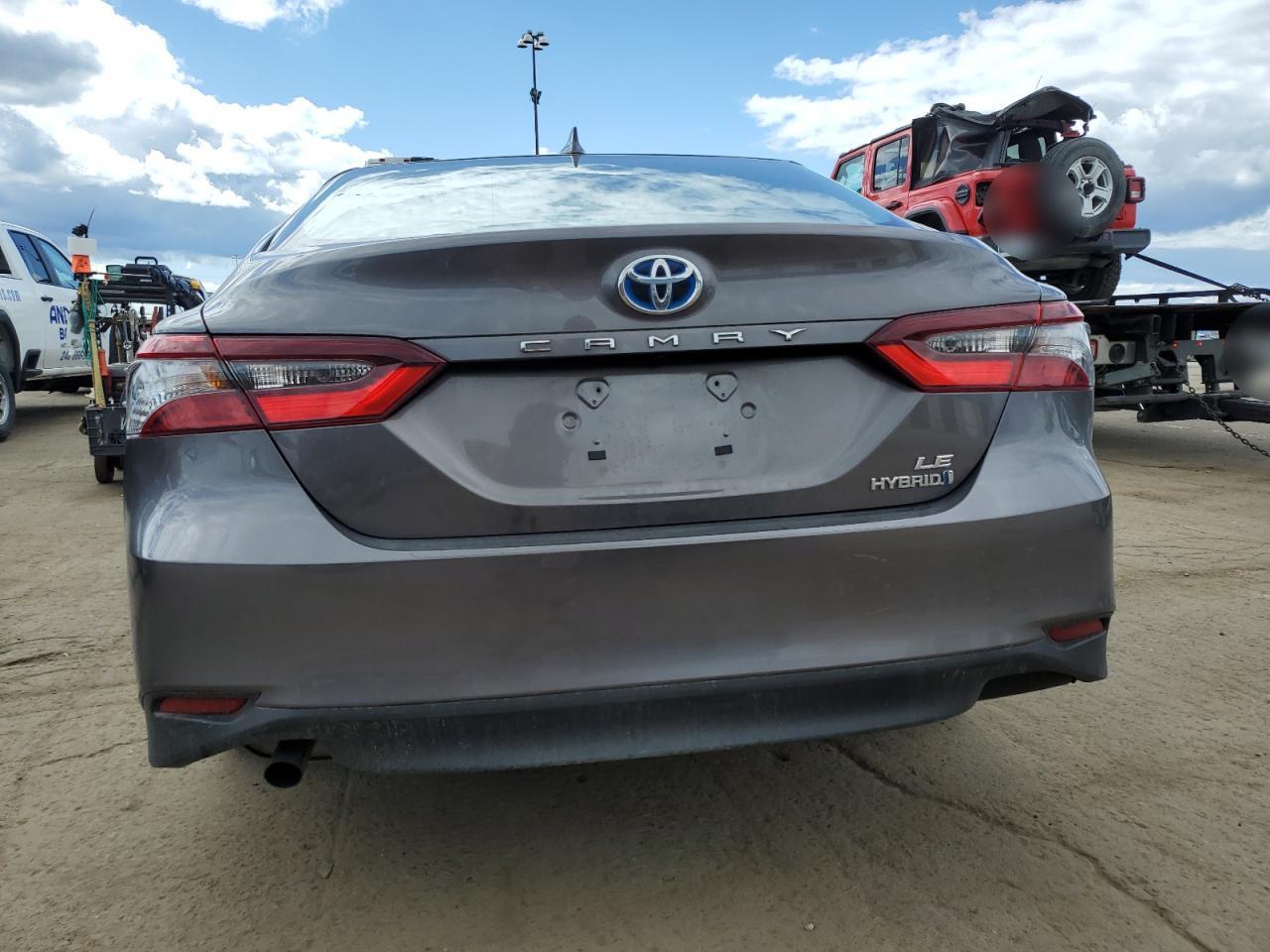 2022 Toyota Camry Le - Фото 6
