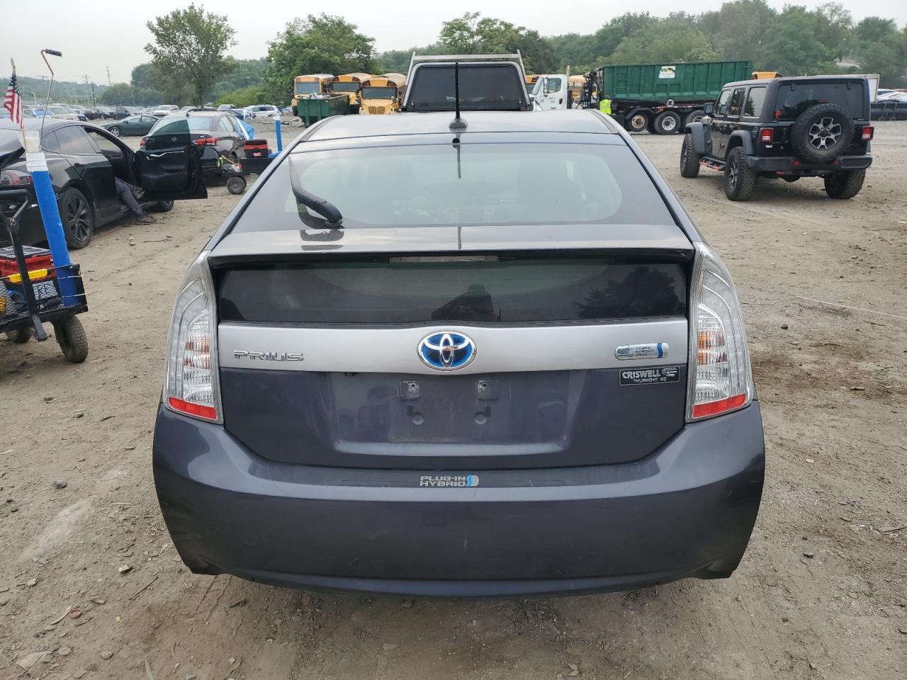2012 Toyota Prius Plug-In - Image 6