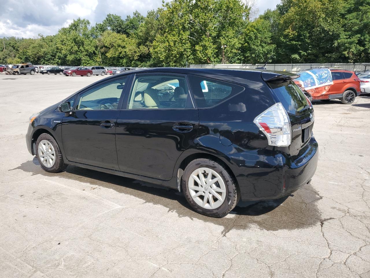 2013 Toyota Prius V - Image 2