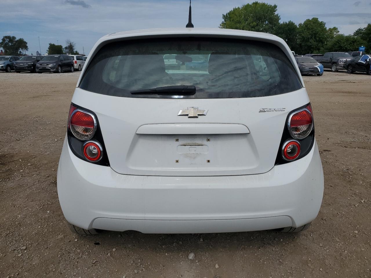 2014 Chevrolet Sonic Ls - Фото 6