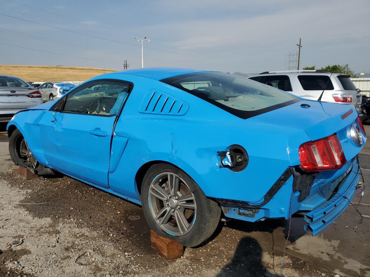 2010 Ford Mustang - Фото 2