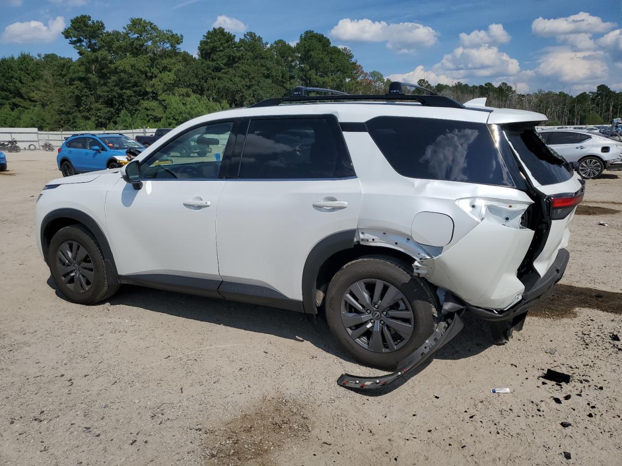 2025 Nissan Pathfinder Sv - Фото 2