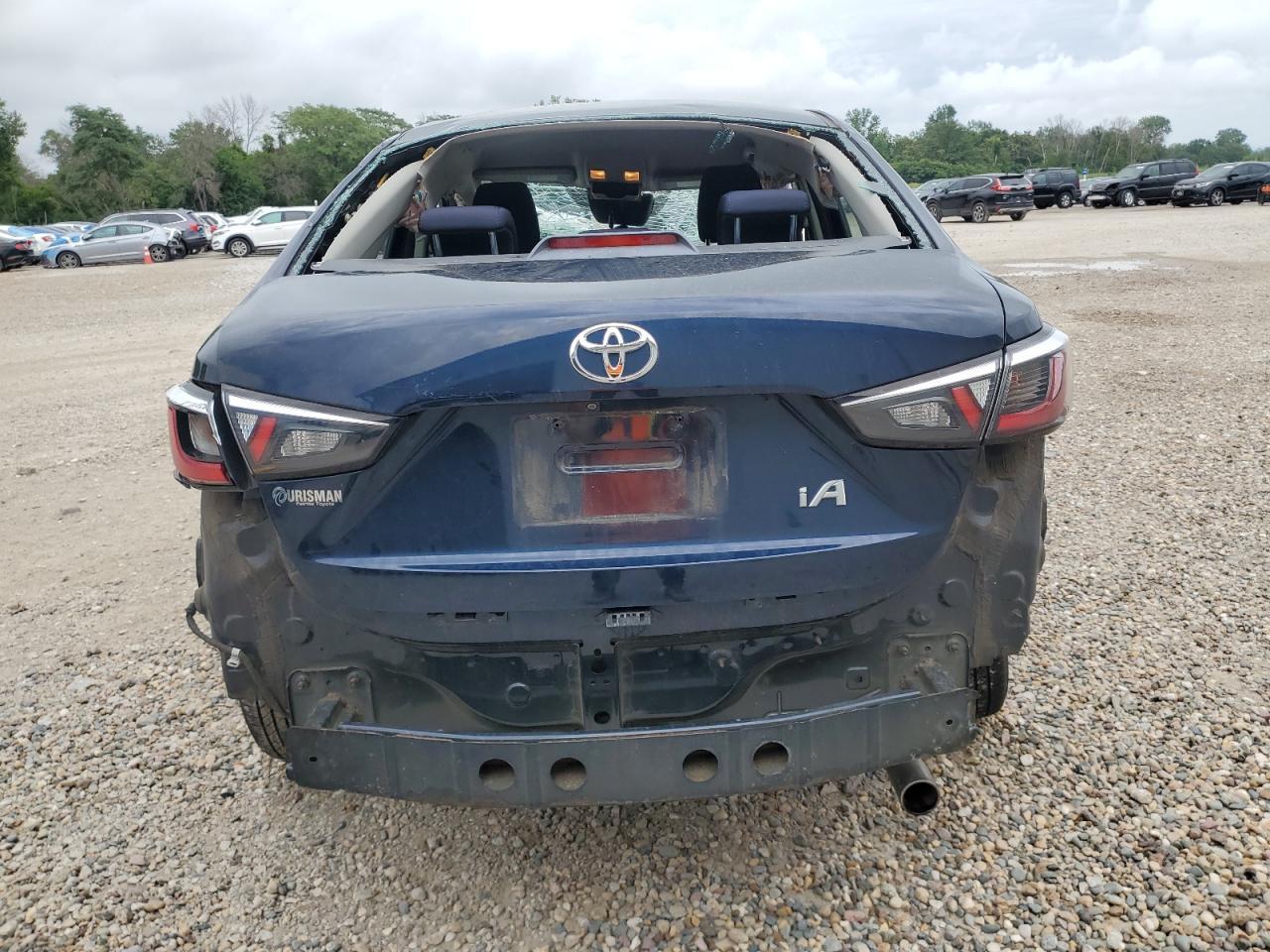 2017 Toyota Yaris Ia - Фото 6