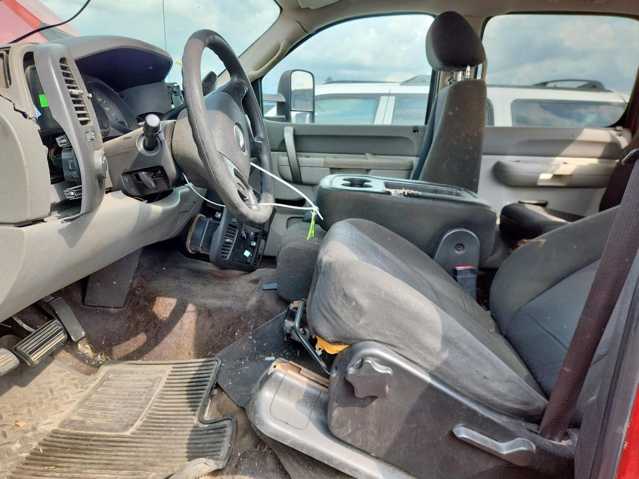 2010 Chevrolet Silverado C1500 - Image 7