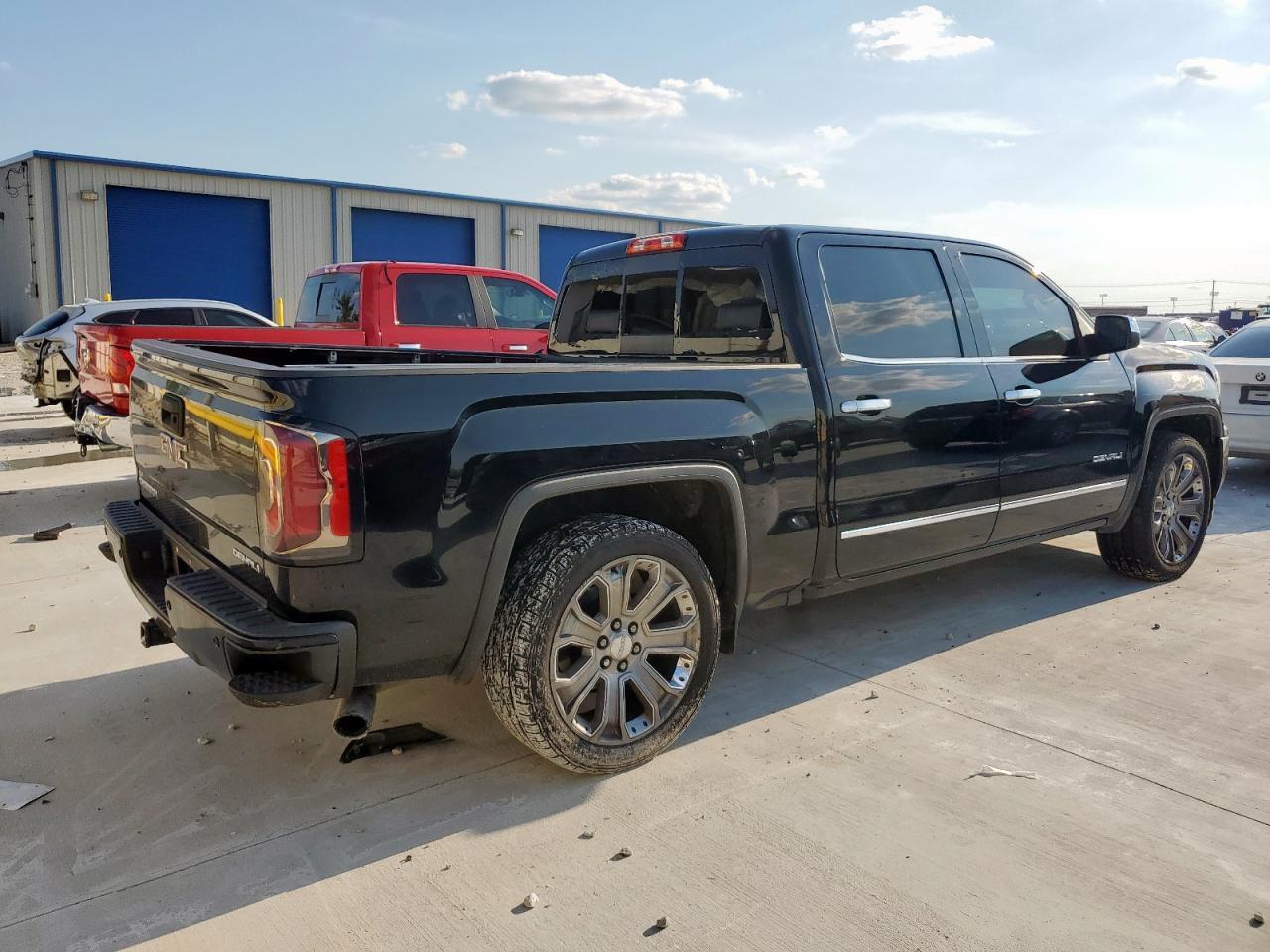 2017 GMC Sierra K1500 Denali - Image 3