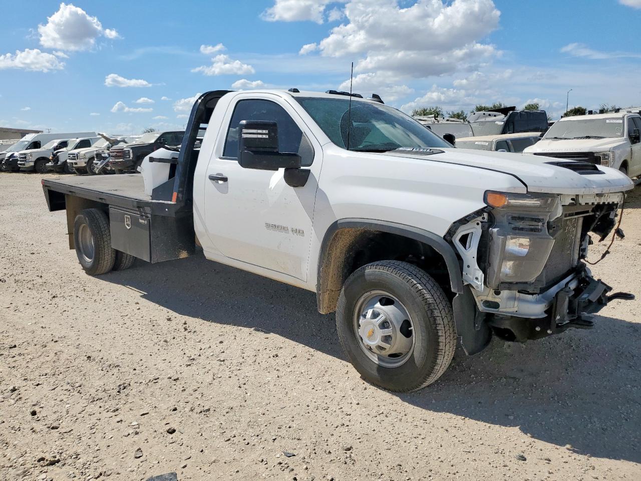2024 Chevrolet Silverado C3500 - Image 4