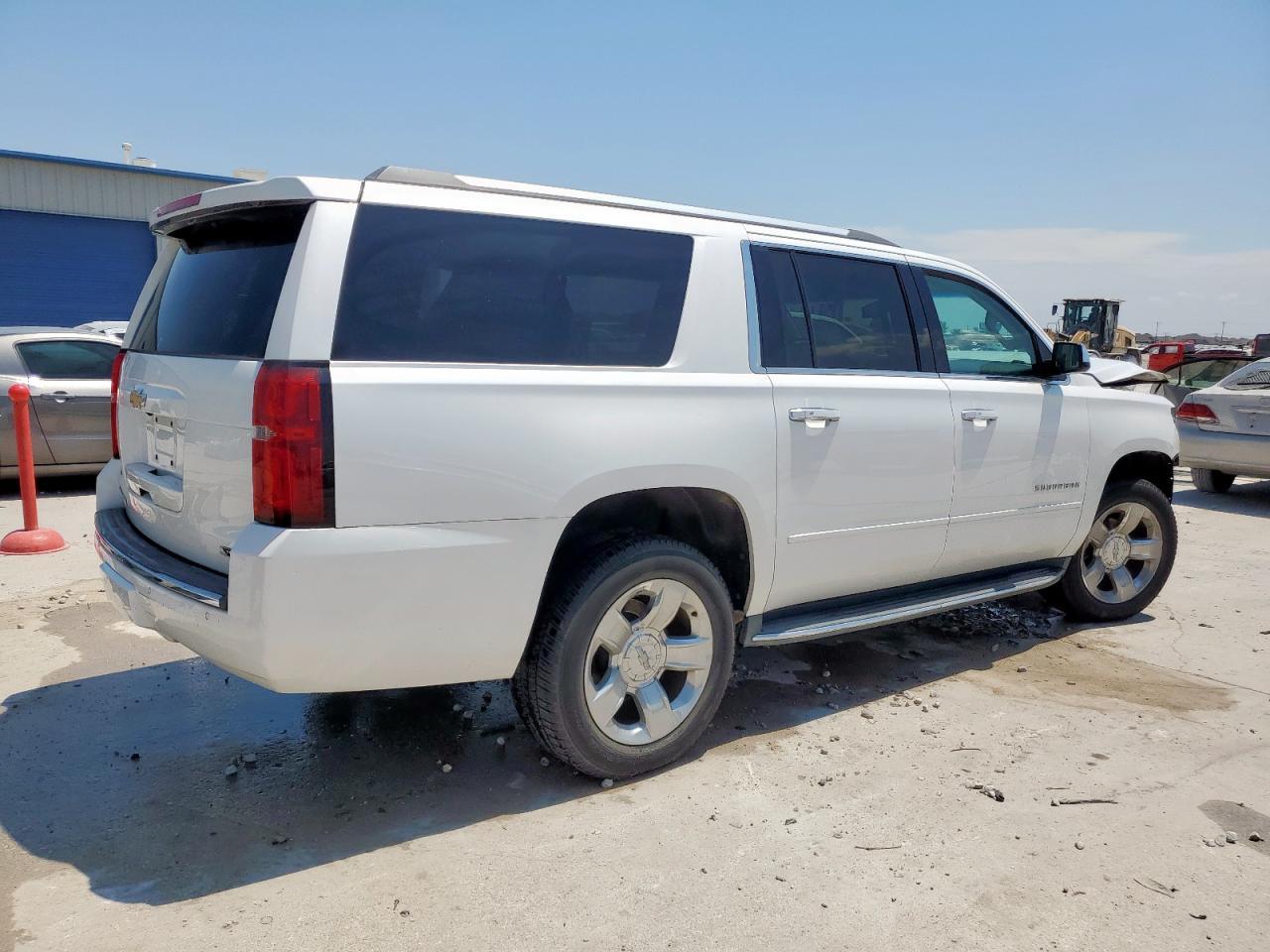 2018 Chevrolet Suburban K1500 Premier - Фото 3