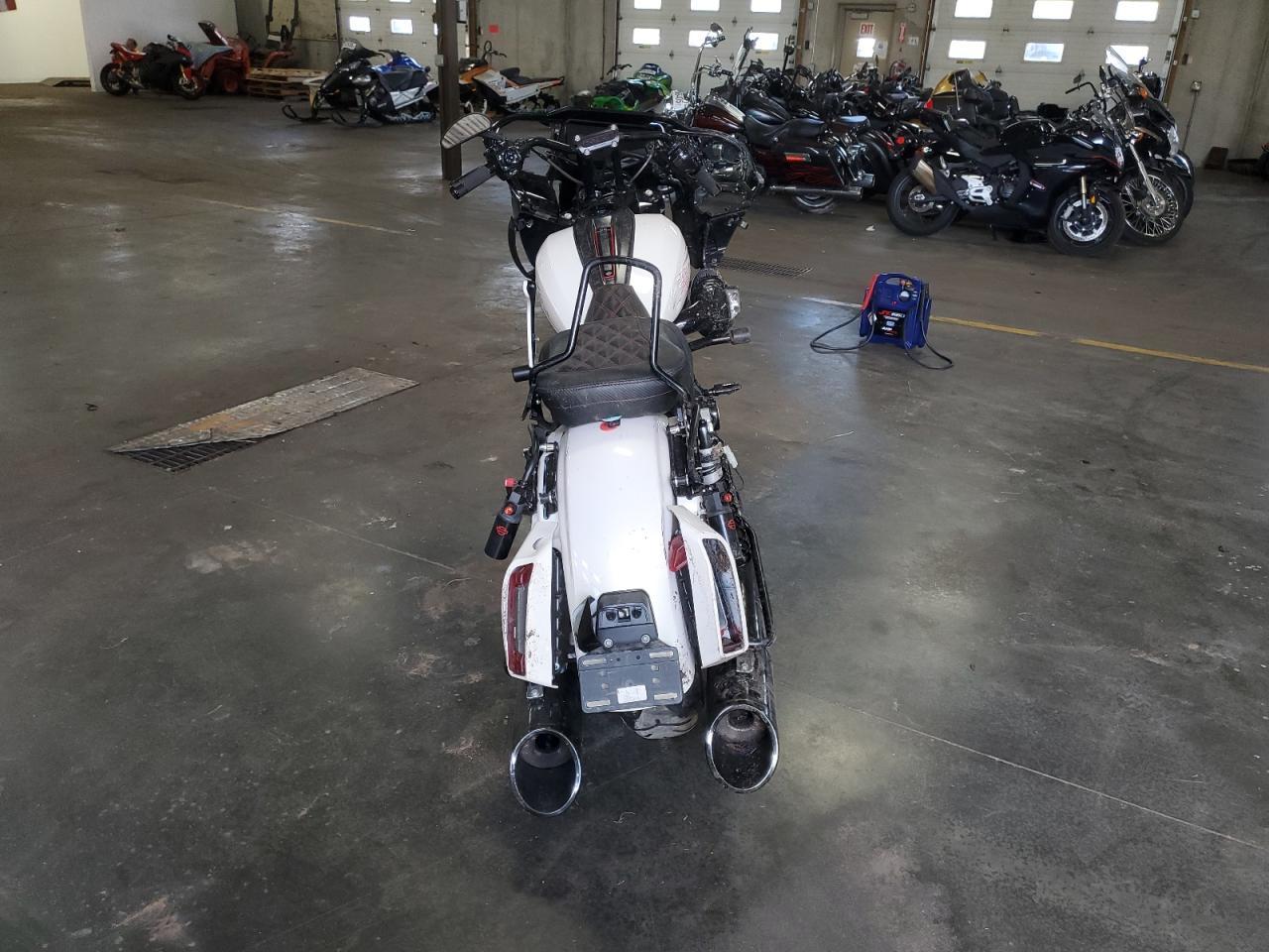 2024 Harley-Davidson Fltrxstse - Image 4