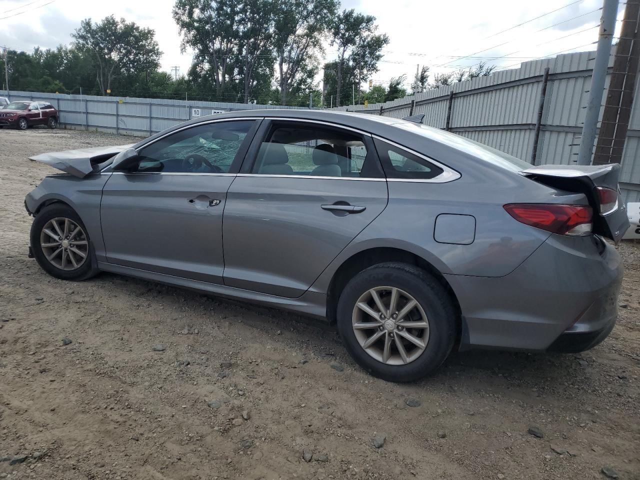 2018 Hyundai Sonata Se - Image 2