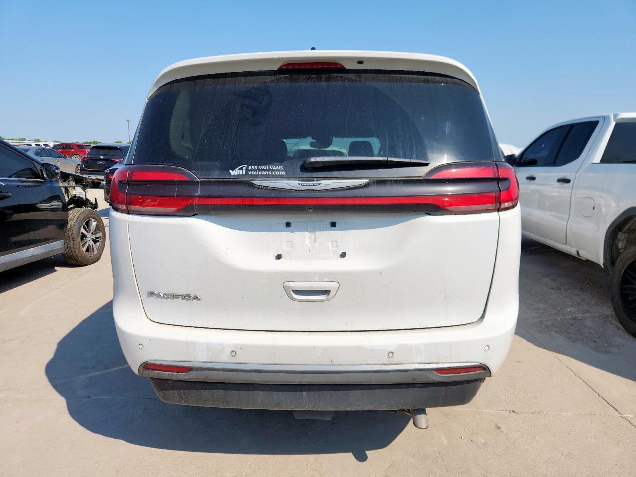 2023 Chrysler Pacifica Touring L - Фото 6